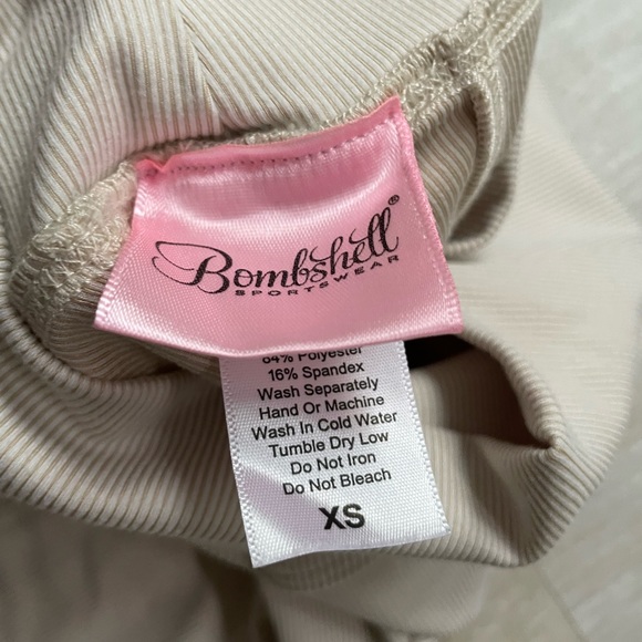 Bombshell ribbed pocket leggings in cream/ off white - Picture 5 of 7